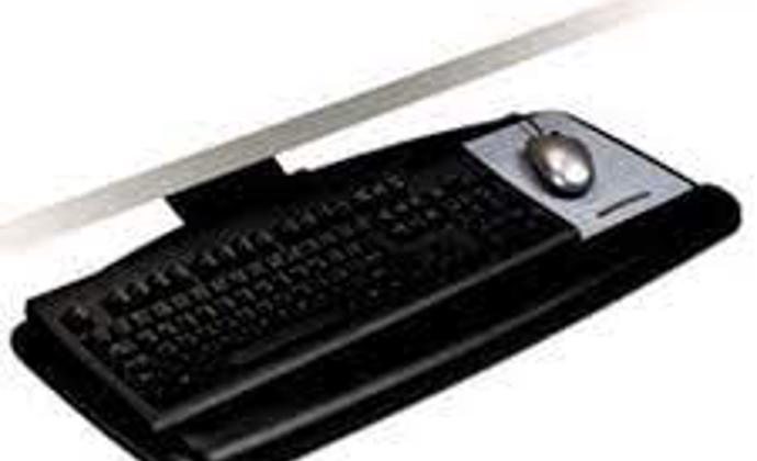 3M Easy Adjust Keyboard Tray with Standard Keyboard & Mouse Platform (AKT90LE)
